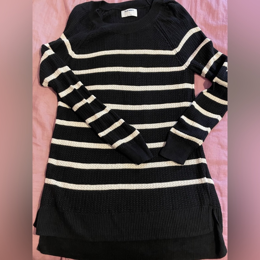 Womens Black and White Sweater